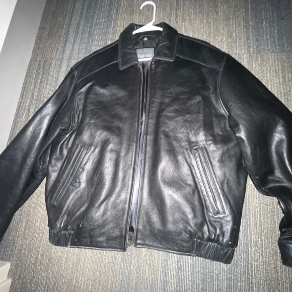 Leather jacket - Picture 1 of 2